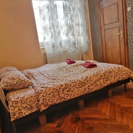 Apple Hostel ลวีฟ ภายนอก รูปภาพ