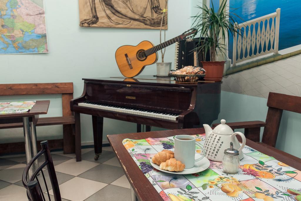 Apple Hostel ลวีฟ ภายนอก รูปภาพ